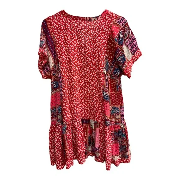 Easel Red and Pink Patterned Blouse Size L - Picture 2 of 2